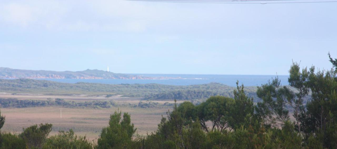 Vila Harbour Lookout Strahan Exteriér fotografie