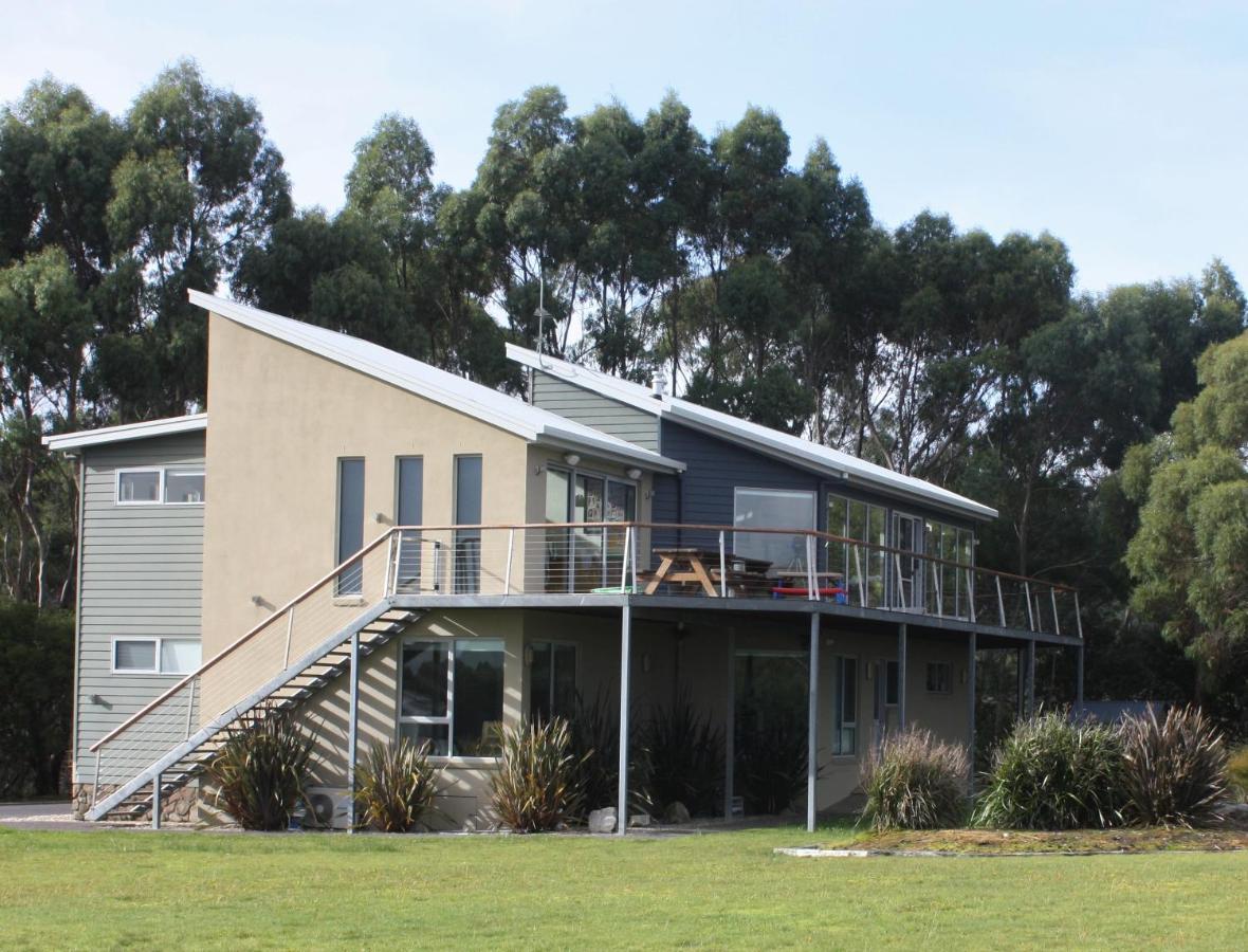 Vila Harbour Lookout Strahan Exteriér fotografie